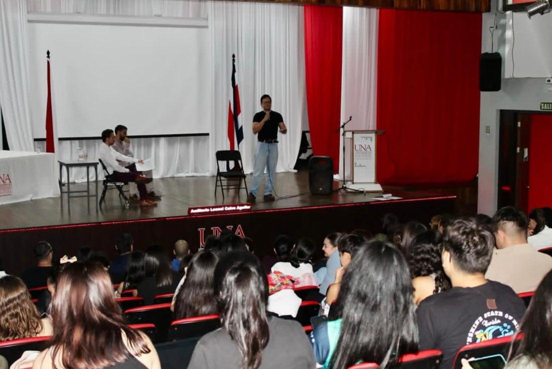 Conversatorio con actores influyentes para reflexionar sobre el tea que nos afecta directamente: La gentrificación en la Región Brunca